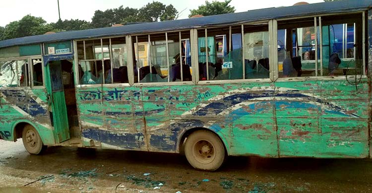 Photo of হেলপারদের উসকানিতে বেপরোয়া হয়েছিলেন চালকরা