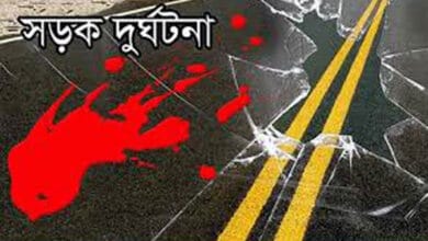 Photo of কুমিল্লায় বাস-লেগুনার মুখোমুখি সংঘর্ষে নিহত ৪