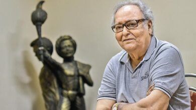 Photo of অবশেষে চলেই গেলেন সৌমিত্র