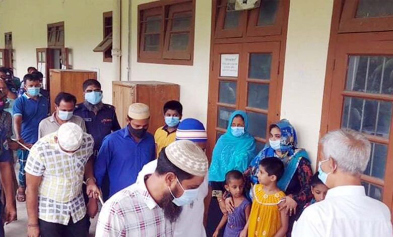 Photo of কুষ্টিয়ায় সাব রেজিস্ট্রার হত্যায় ৪ জনের ফাঁসি, ১ জনের যাবজ্জীবন কারাদণ্ড