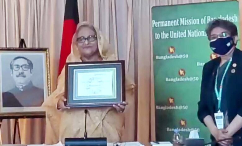 Photo of প্রধানমন্ত্রীকে জাতিসংঘের এসডিজি অগ্রগতি পুরস্কার প্রদান