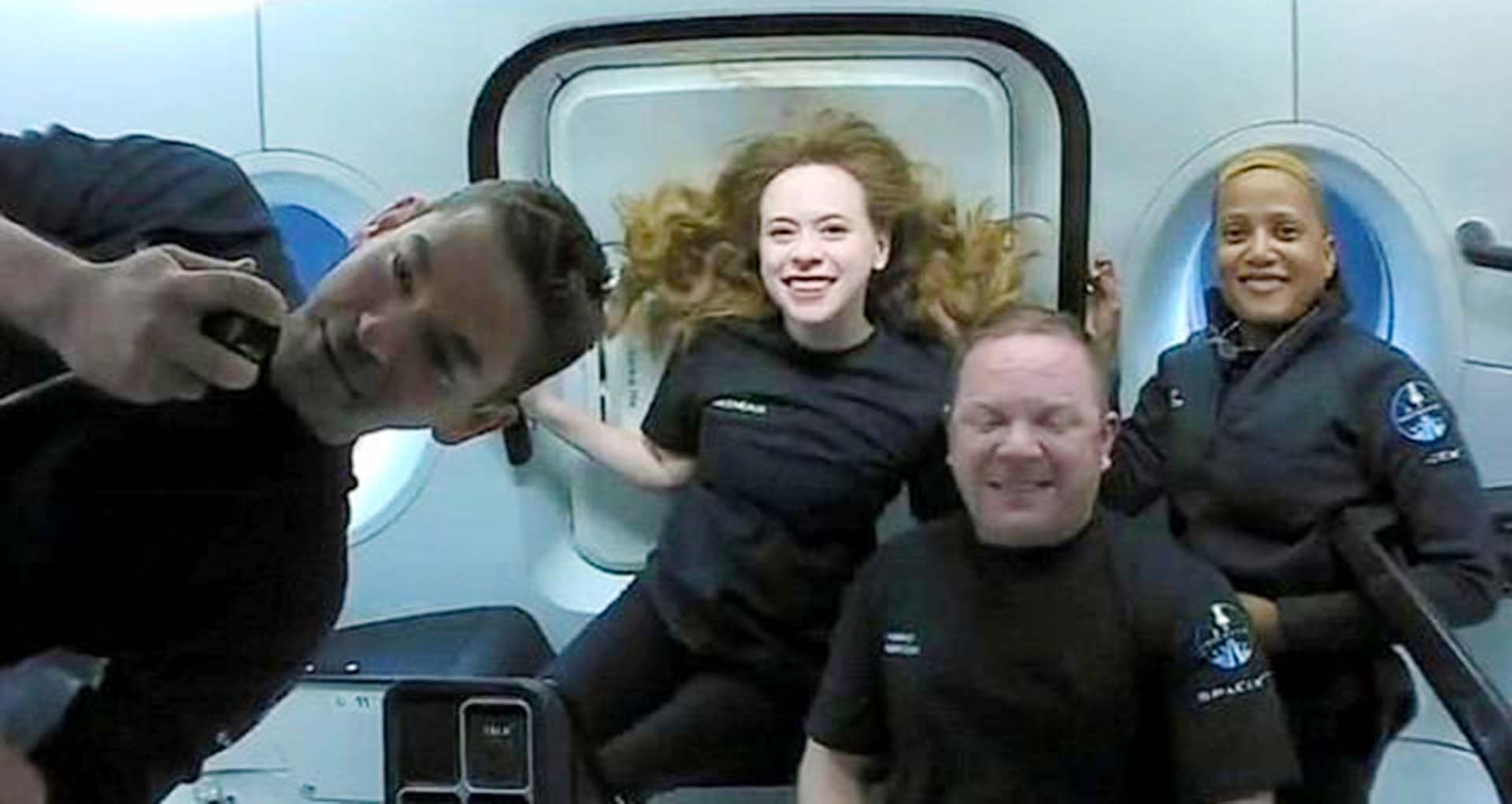 Photo of মহাকাশ অভিযান সফল করে ফিরল তাঁরা