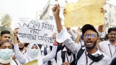 Photo of গণপরিবহনে শিক্ষার্থীদের হাফ ভাড়া কার্যকর