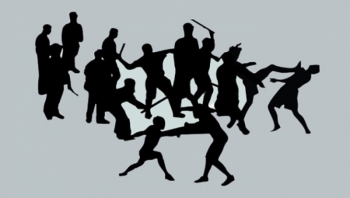 Photo of ইমাম নিয়ে বিরোধে নামাজ না পড়েই সংঘর্ষে জড়ালেন গ্রামবাসী, আহত ১৫