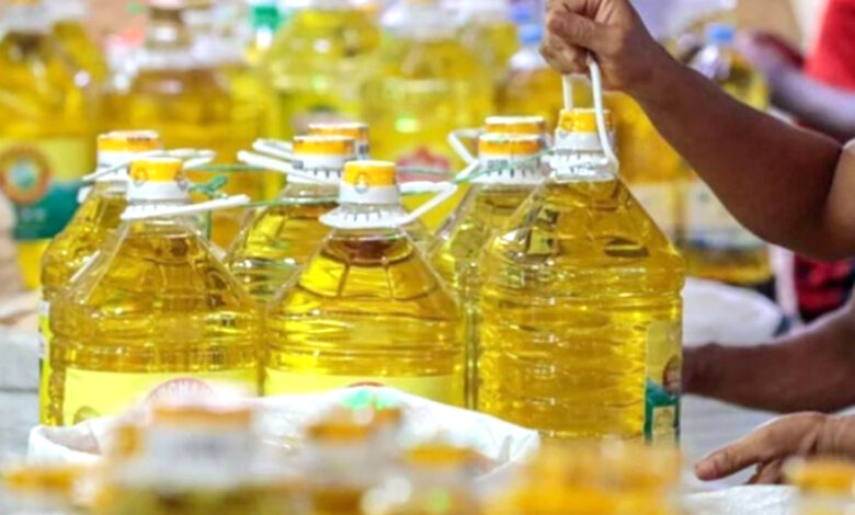 Photo of নাটোরে ৬ হাজার লিটার সয়াবিন জব্দ করে ন্যয্যমূল্যে বিক্রি