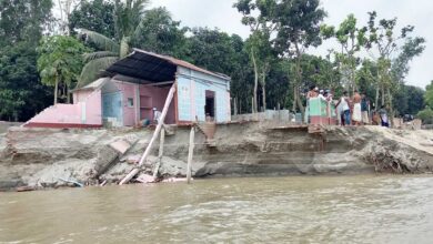 Photo of বিপৎসীমার ওপরে যমুনার পানি, ভয়াবহ বন্যার আশঙ্কা