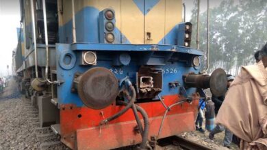 Photo of চিলাহাটিতে মিতালী এক্সপ্রেসের সঙ্গে রূপসা ট্রেনের সংঘর্ষ