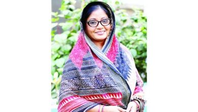 Photo of ডলি জহুর এখন পরিচালক