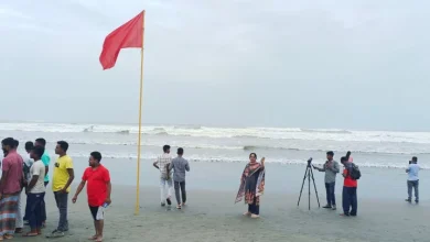 Photo of ঘূর্ণিঝড় মোখা: কক্সবাজারে গুঁড়ি গুঁড়ি বৃষ্টি