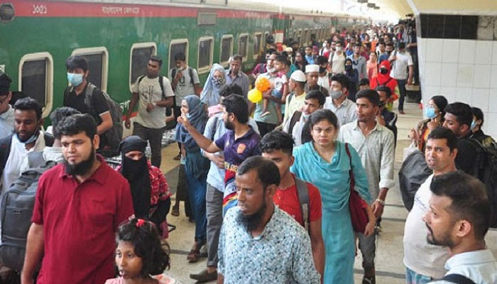 Photo of আজ থেকে ট্রেনে ঈদযাত্রা শুরু