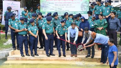 Photo of “জাতীয় মৎস্য সপ্তাহ-২০২৩” উপলক্ষ্যে রাজারবাগ পুলিশ লাইন্সের পুকুরে মাছের পোনা অবমুক্তকরণ