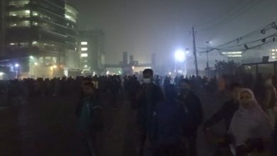 Photo of ট্রাকের চাকায় পিষ্ট হয়ে পোশাককর্মীর মৃত্যু, গাড়ি ভাংচুর