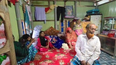 Photo of থামছে না স্বজনদের আহাজারি, চালককে গ্রেপ্তারের দাবি